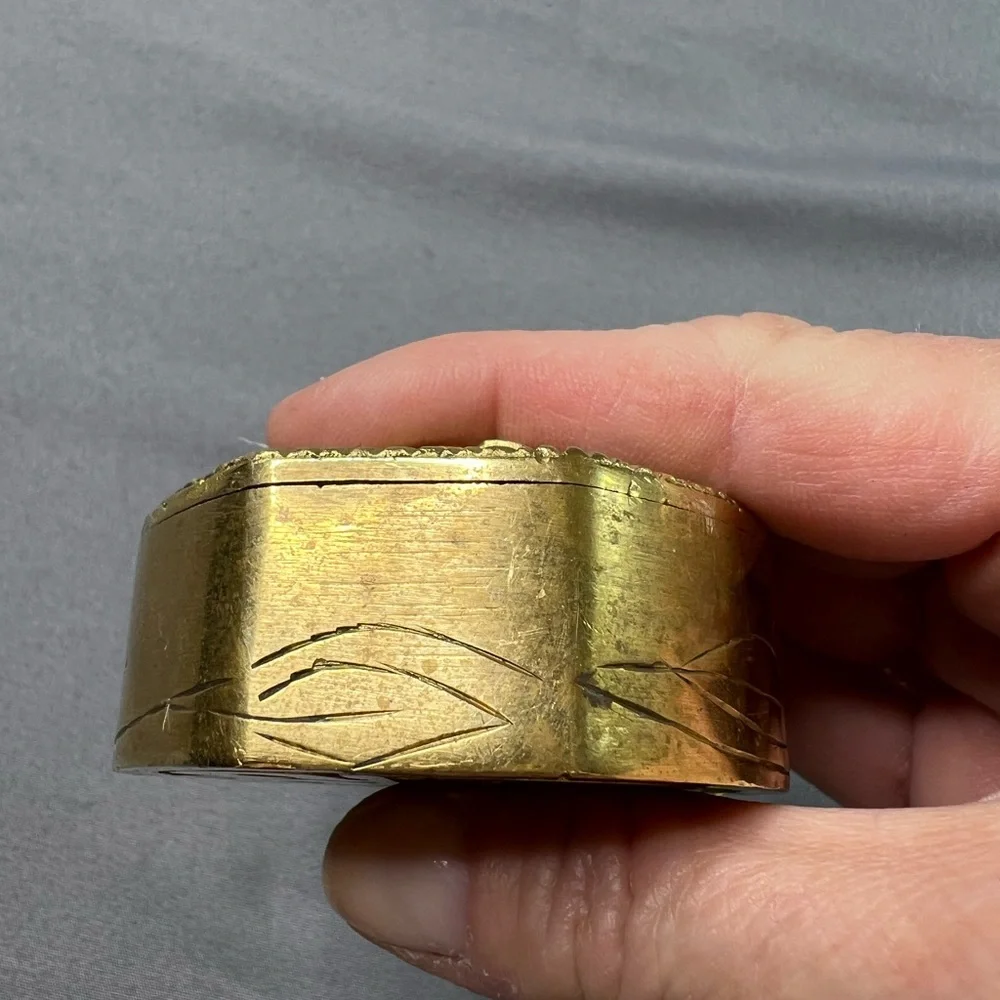 Vintage Solid Brass Indian Padlock w/ Keys – Hindu Motif – Heavy Decorative Lock - Picture 8 of 11